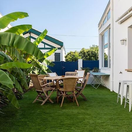 Beautiful Beach House In Front Of The Ocean Biarritz Exterior photo